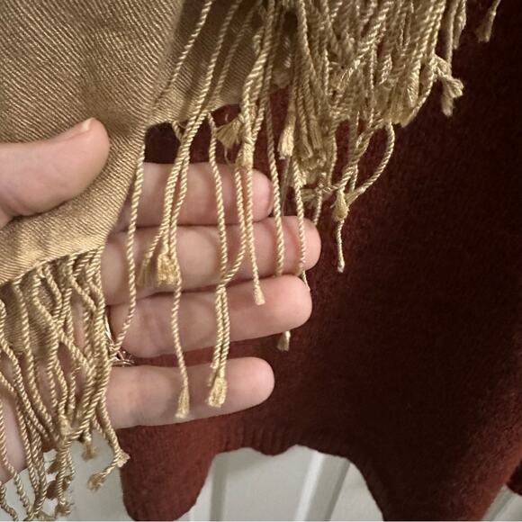 💥KENNETH COLE Cashmere Silk Fringe Tassel Scarf Women’s One Size Camel Tan color - Picture 6 of 11